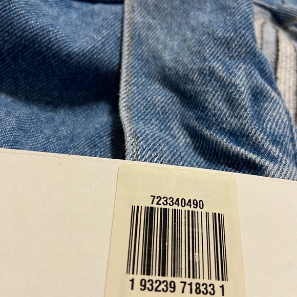 LEVIS Use Your Voice LGBTQ Rainbow Pride Denim Trucker Jacket Mens Size NEW - Picture 5 of 11